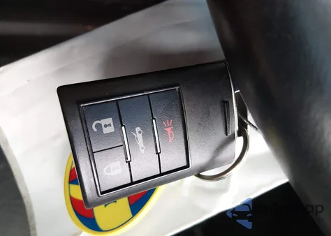 2011 Chevrolet Corvette Grand Sport z USA, uszkodzony, nr VIN 1G1YS2DWXB5102055